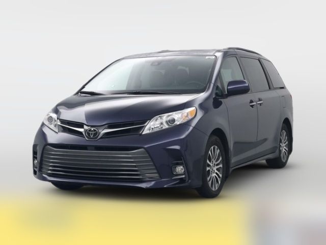 2018 Toyota Sienna XLE