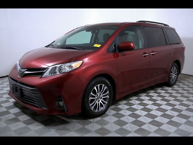 2018 Toyota Sienna XLE Premium