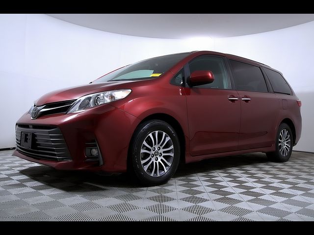 2018 Toyota Sienna XLE Premium