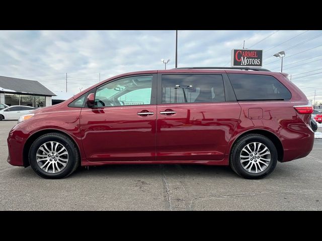 2018 Toyota Sienna XLE