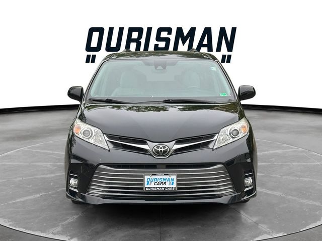 2018 Toyota Sienna XLE