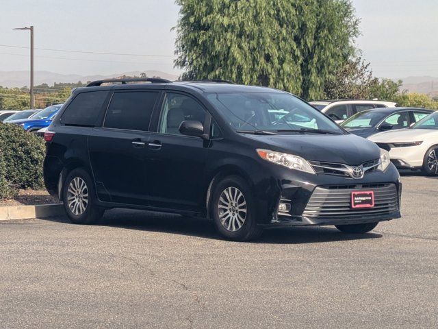 2018 Toyota Sienna XLE