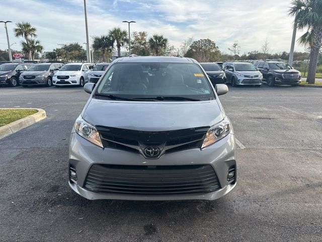 2018 Toyota Sienna 