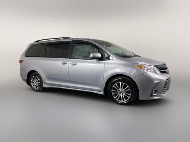 2018 Toyota Sienna 