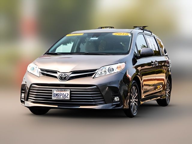 2018 Toyota Sienna XLE