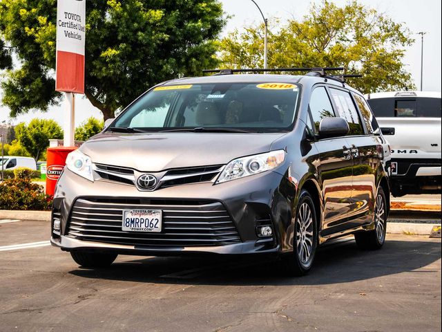 2018 Toyota Sienna XLE