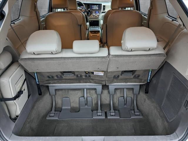 2018 Toyota Sienna XLE