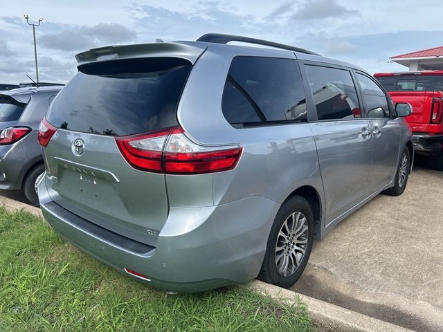 2018 Toyota Sienna 