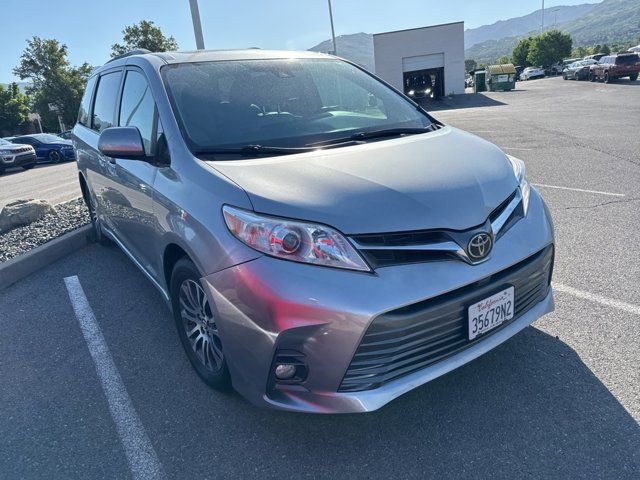 2018 Toyota Sienna XLE