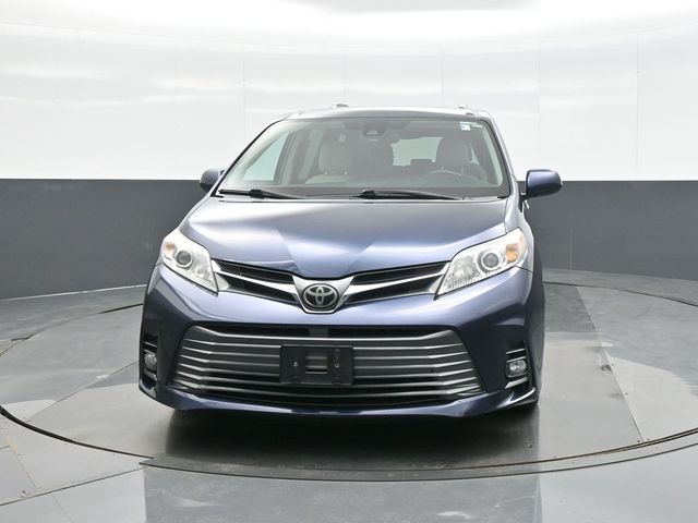 2018 Toyota Sienna XLE