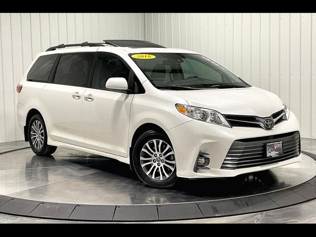 2018 Toyota Sienna XLE