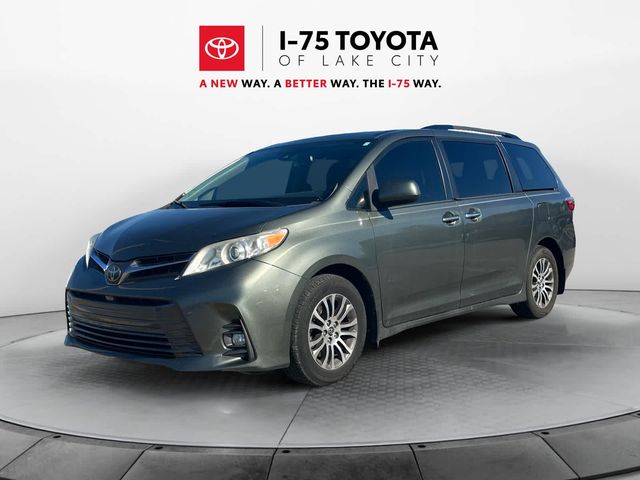 2018 Toyota Sienna XLE