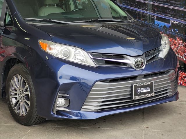 2018 Toyota Sienna XLE