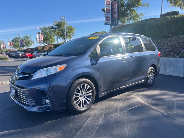 2018 Toyota Sienna XLE