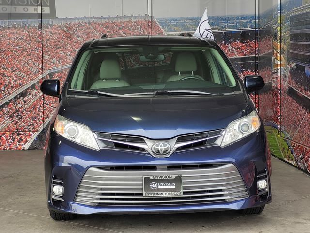 2018 Toyota Sienna XLE