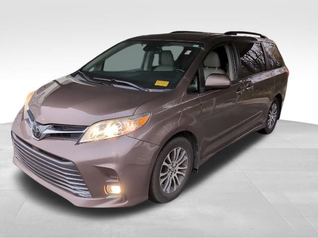 2018 Toyota Sienna XLE