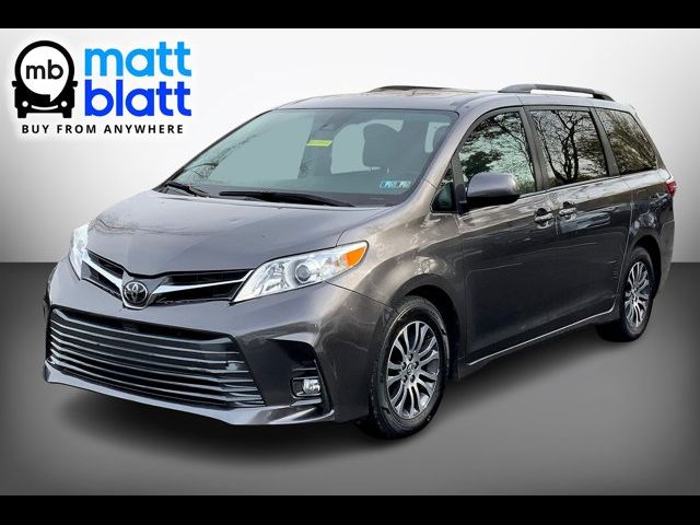 2018 Toyota Sienna XLE