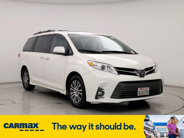 2018 Toyota Sienna XLE