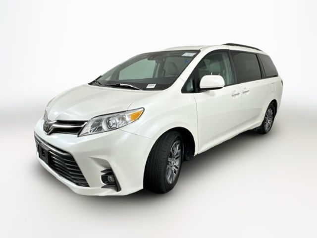 2018 Toyota Sienna XLE