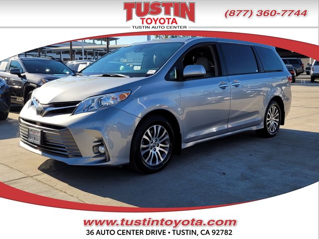 2018 Toyota Sienna XLE