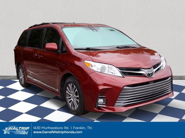 2018 Toyota Sienna XLE