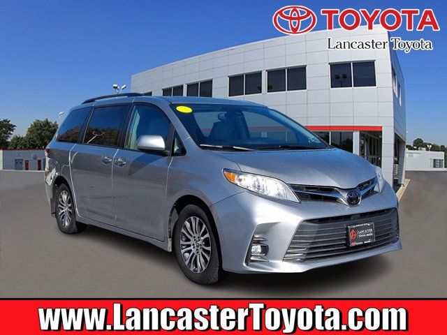 2018 Toyota Sienna XLE