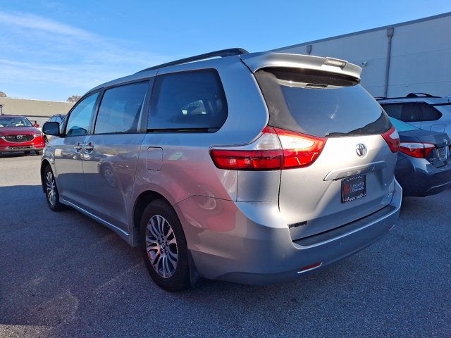 2018 Toyota Sienna XLE