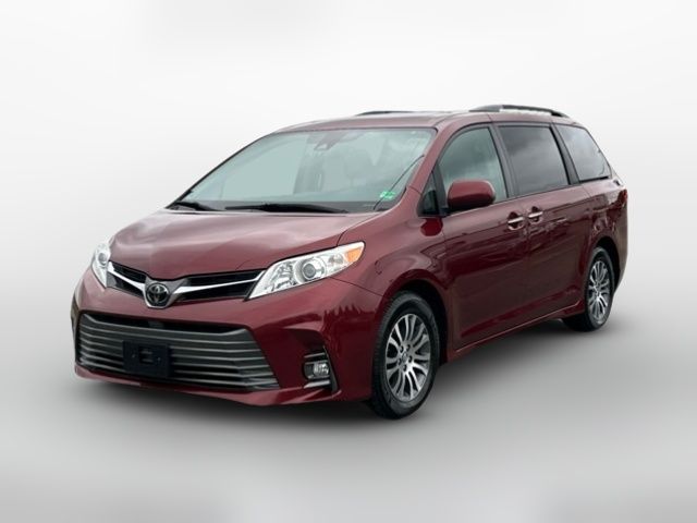 2018 Toyota Sienna XLE