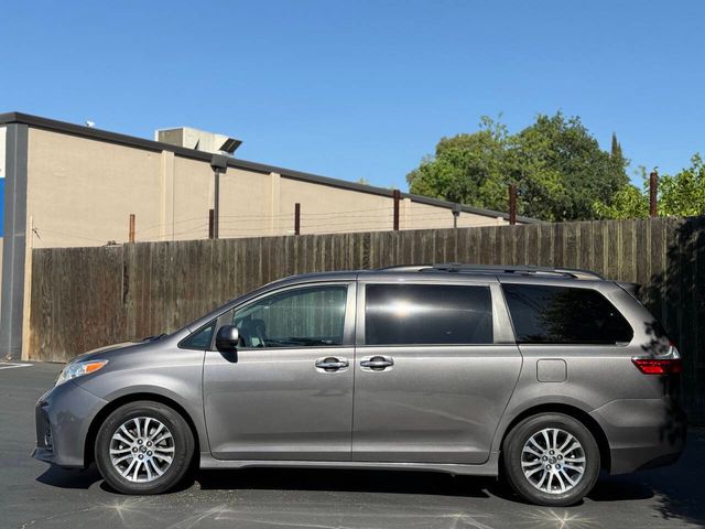 2018 Toyota Sienna 