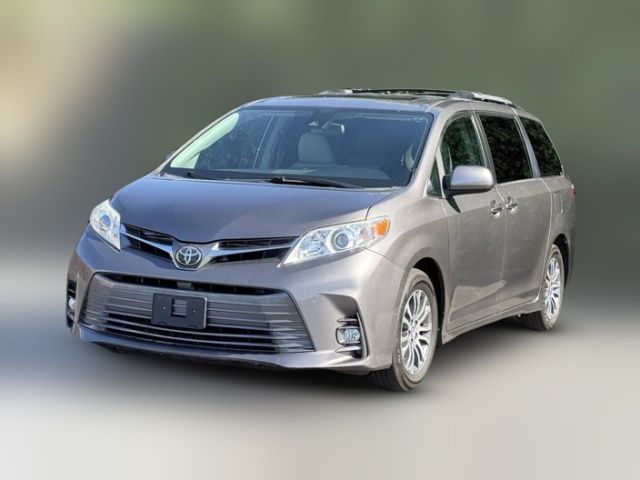 2018 Toyota Sienna 