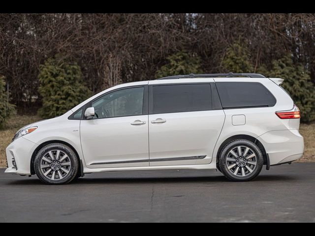 2018 Toyota Sienna XLE