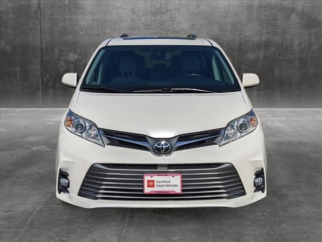 2018 Toyota Sienna XLE