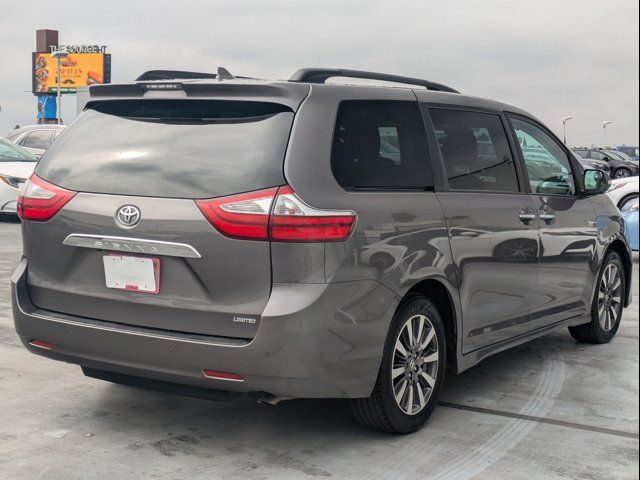 2018 Toyota Sienna Limited Premium