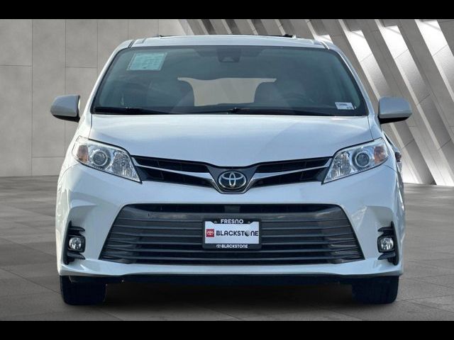 2018 Toyota Sienna XLE Auto Access Seat