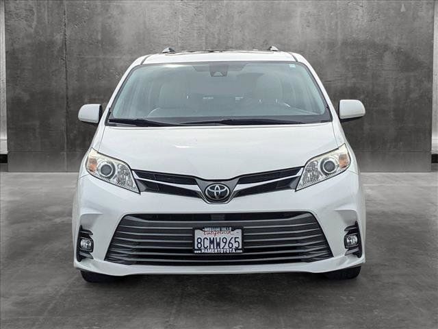 2018 Toyota Sienna XLE Auto Access Seat