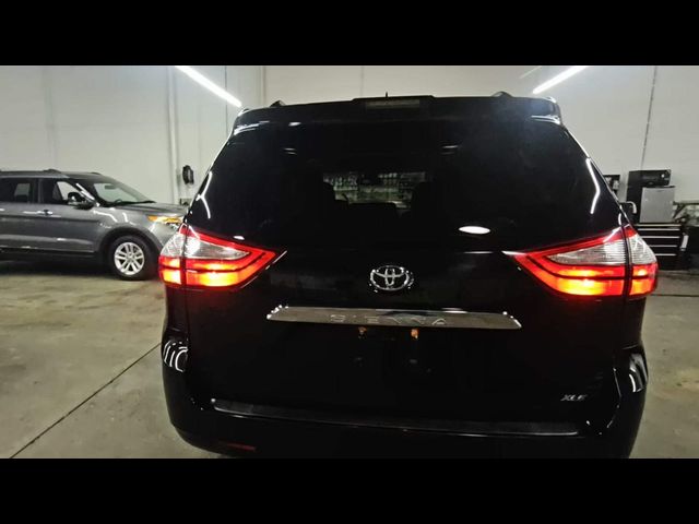 2018 Toyota Sienna 