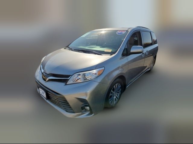 2018 Toyota Sienna 