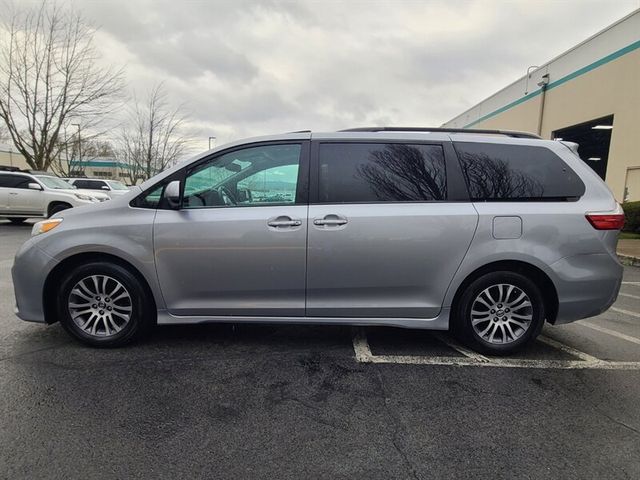 2018 Toyota Sienna 