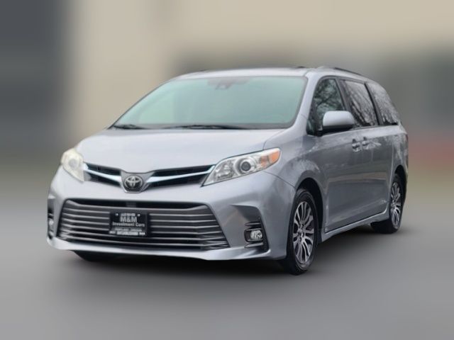 2018 Toyota Sienna 