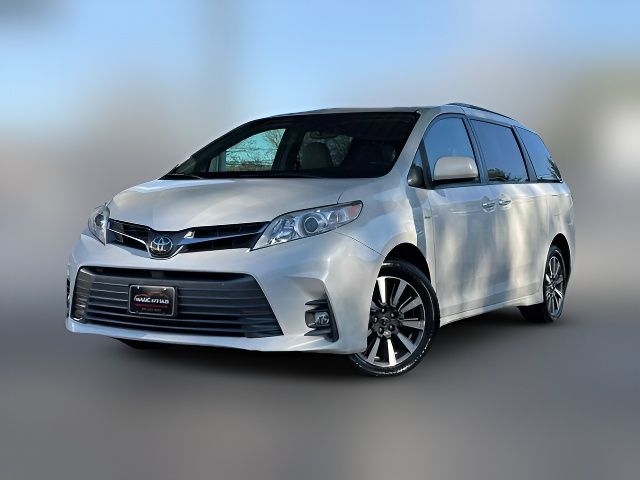 2018 Toyota Sienna XLE