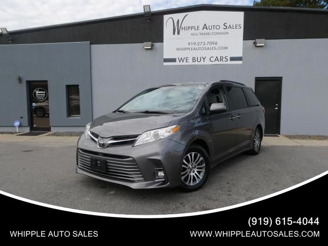 2018 Toyota Sienna XLE