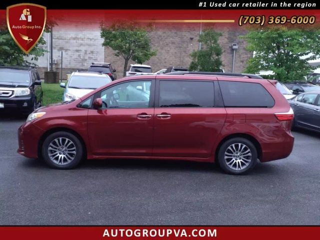 2018 Toyota Sienna XLE