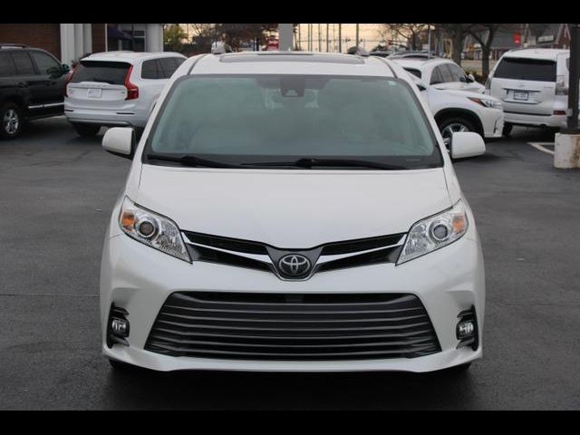 2018 Toyota Sienna XLE