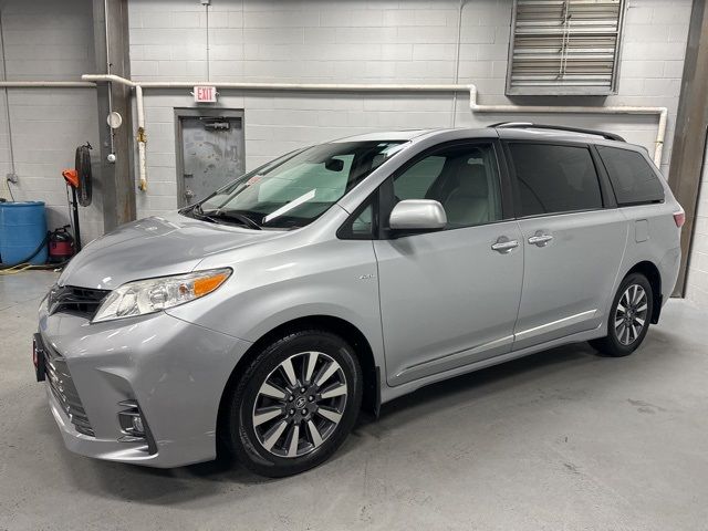 2018 Toyota Sienna XLE Premium