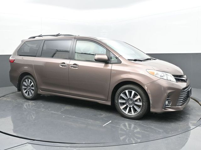 2018 Toyota Sienna XLE Premium