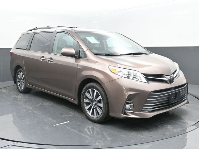 2018 Toyota Sienna XLE Premium