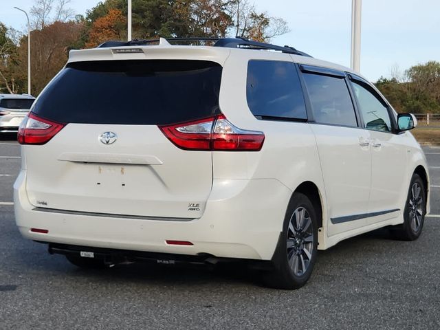 2018 Toyota Sienna XLE Premium