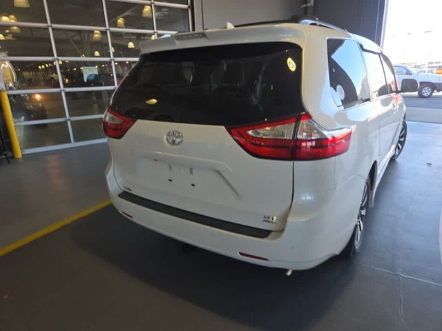 2018 Toyota Sienna XLE Premium