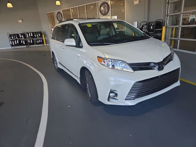 2018 Toyota Sienna XLE Premium