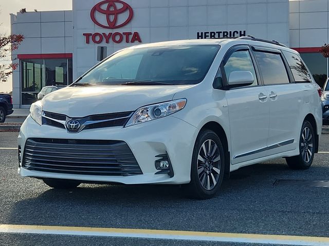 2018 Toyota Sienna XLE Premium